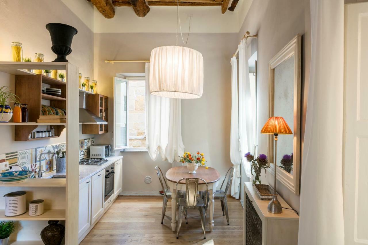 Apartment Stence *